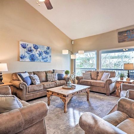 Lakefront Home With Point Venture Golf Access! Exteriör bild